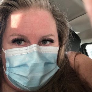 Meet your Posher, Caroline